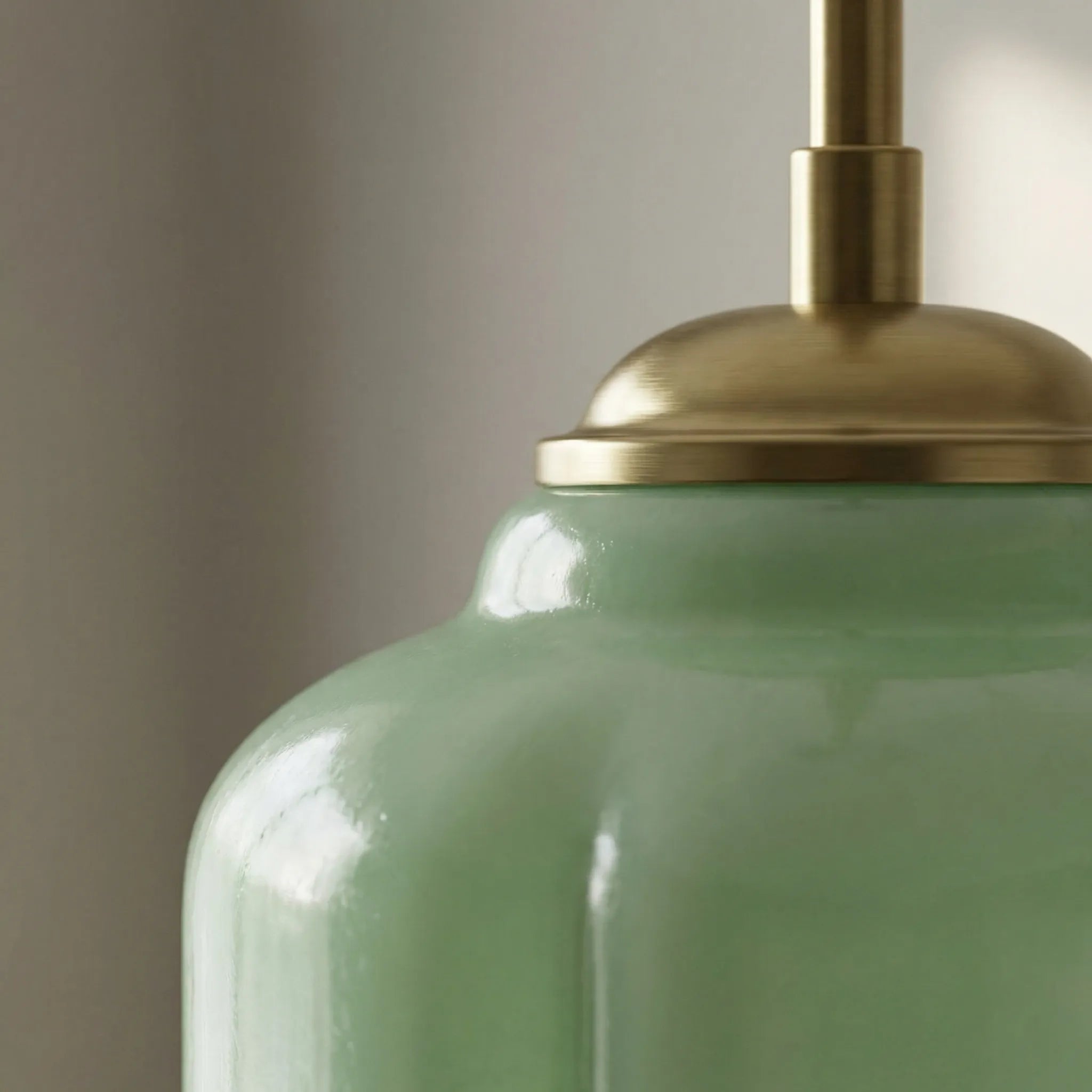 Lumivelle - Vintage Lantern-Shaped Pendant Lamp