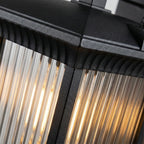 Lumvera - Classic Lantern-Style Outdoor Wall Light
